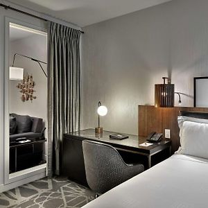 One-Bedroom King Suite Hearing Access